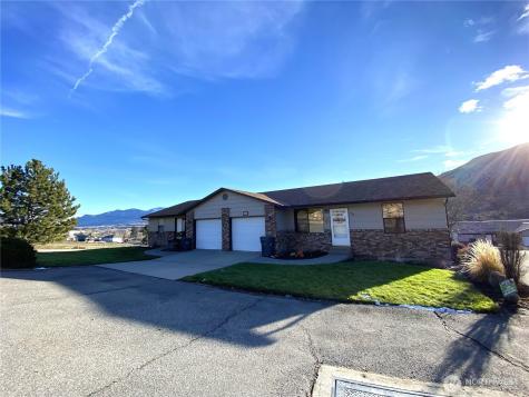 986 Highline Drive East Wenatchee WA 98802