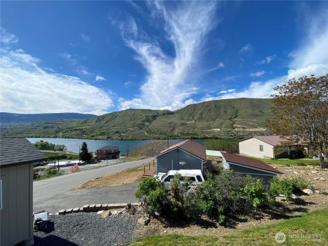 986 Highline Drive East Wenatchee WA 98802