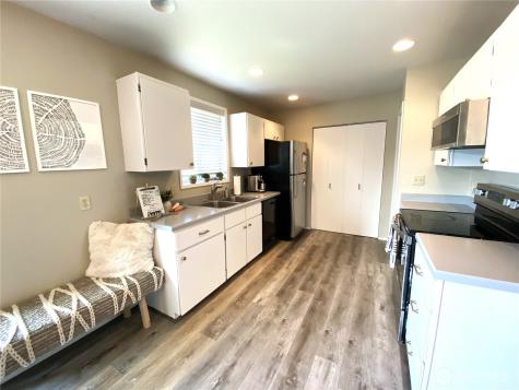 986 Highline Drive East Wenatchee WA 98802