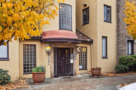 4515 Burke Avenue N Seattle WA 98103