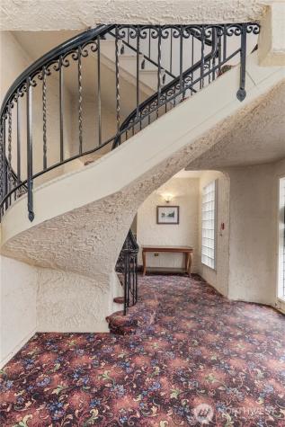 4515 Burke Avenue N Seattle WA 98103