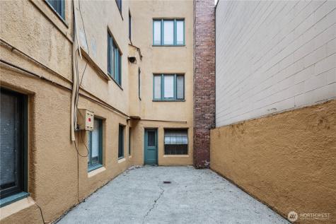 4515 Burke Avenue N Seattle WA 98103