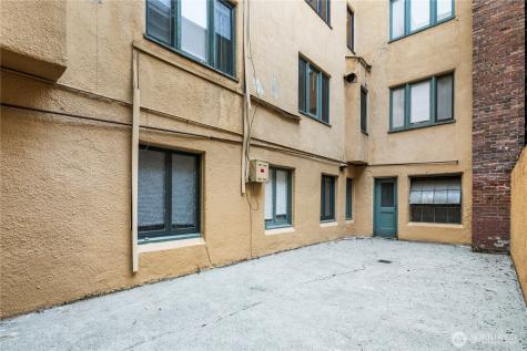 4515 Burke Avenue N Seattle WA 98103