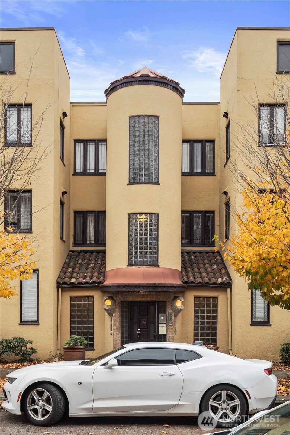 4515 Burke Avenue N Seattle WA 98103