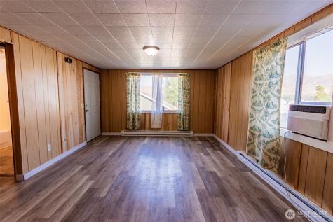 319 Tonasket Avenue Tonasket WA 98855