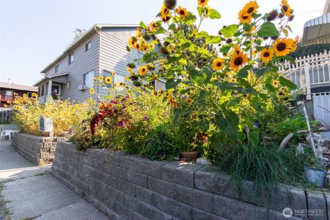 319 Tonasket Avenue Tonasket WA 98855