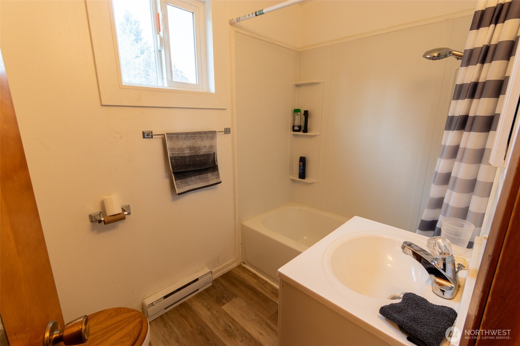 319 Tonasket Avenue Tonasket WA 98855