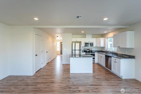 1070 S Grand Drive Moses Lake WA 98837