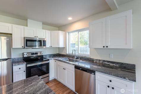 1070 S Grand Drive Moses Lake WA 98837