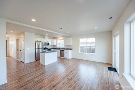1070 S Grand Drive Moses Lake WA 98837