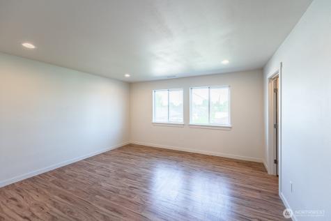 1070 S Grand Drive Moses Lake WA 98837