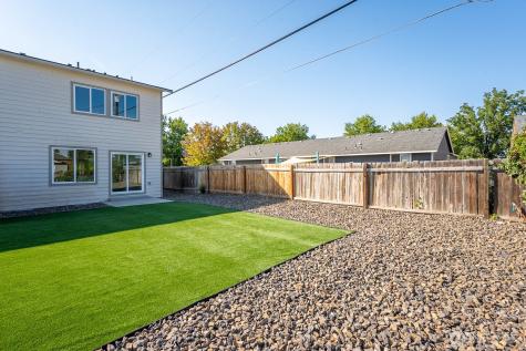 1070 S Grand Drive Moses Lake WA 98837
