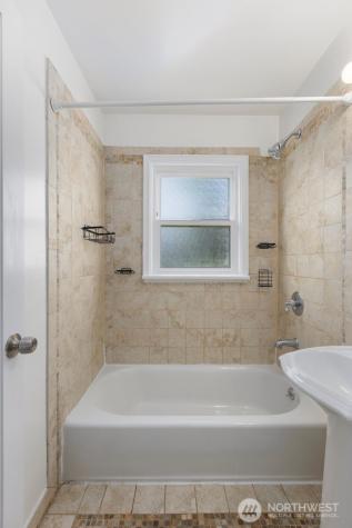 8111 10th Avenue S Seattle WA 98108