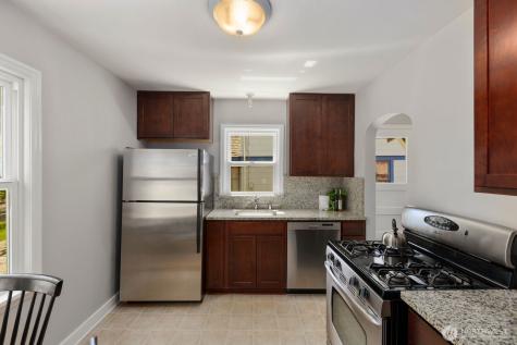 8111 10th Avenue S Seattle WA 98108