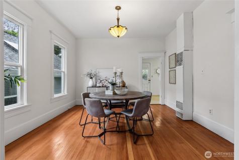 1830 N 54th Street Seattle WA 98103