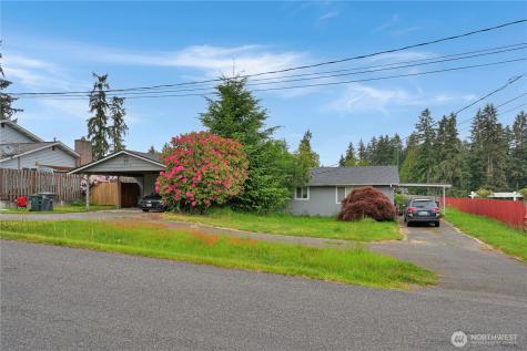 5813 -5815 98th Street E Puyallup WA 98373