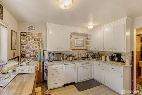4903 3rd Avenue NW Seattle WA 98107