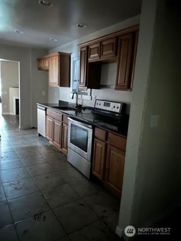 1220 Yakima Avenue S Tacoma WA 98405