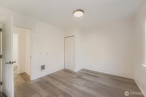 105 E 96th Street Tacoma WA 98445