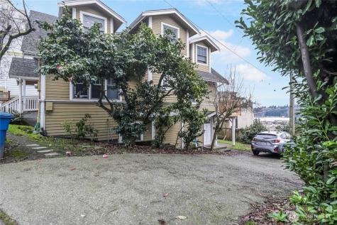 2071 Gilman Drive W Seattle WA 98119