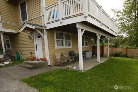 2071 Gilman Drive W Seattle WA 98119