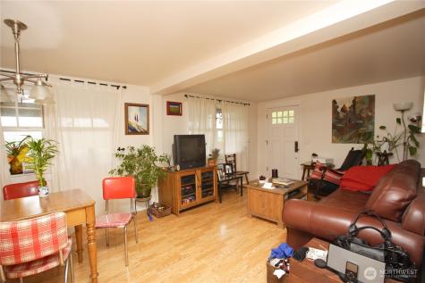 2071 Gilman Drive W Seattle WA 98119