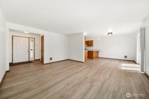 5904 157th Street Court E Puyallup WA 98375