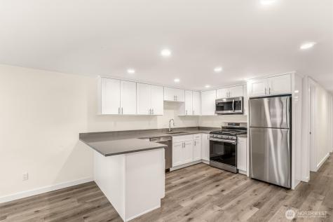 9251 N Ashworth Avenue N Seattle WA 98103