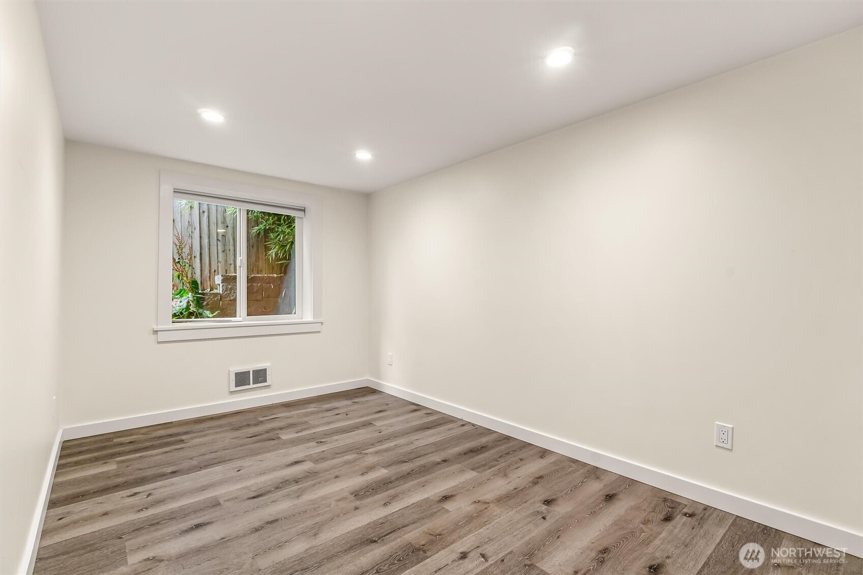 9251 N Ashworth Avenue N Seattle WA 98103