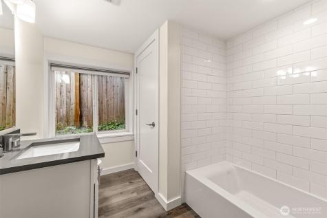 9251 N Ashworth Avenue N Seattle WA 98103