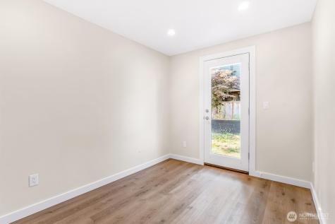9251 N Ashworth Avenue N Seattle WA 98103