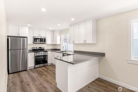 9251 N Ashworth Avenue N Seattle WA 98103