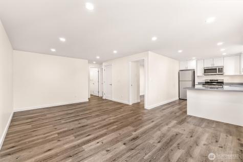 9251 N Ashworth Avenue N Seattle WA 98103