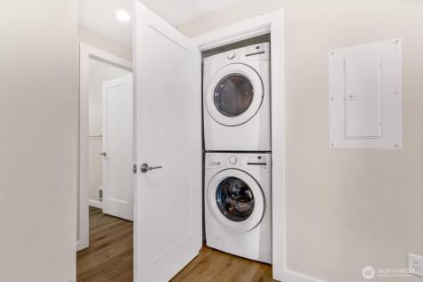 9251 N Ashworth Avenue N Seattle WA 98103