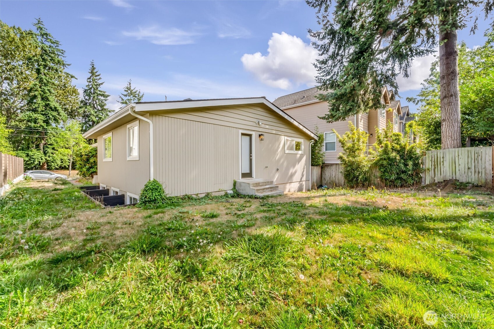 9251 N Ashworth Avenue N Seattle WA 98103