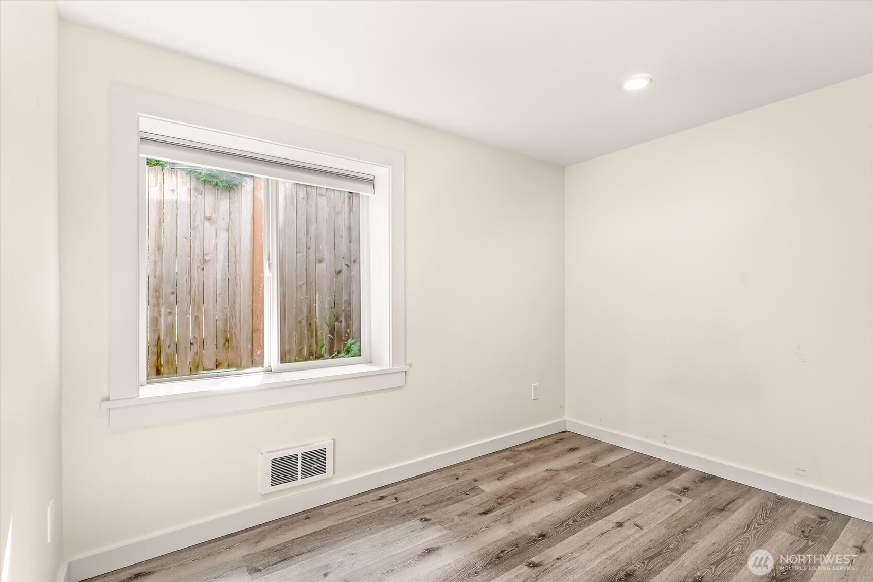 9251 N Ashworth Avenue N Seattle WA 98103