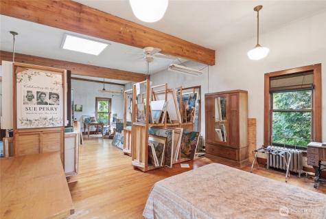 802 16th Avenue Seattle WA 98122