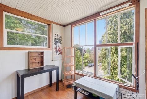 802 16th Avenue Seattle WA 98122