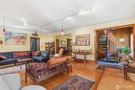 802 16th Avenue Seattle WA 98122