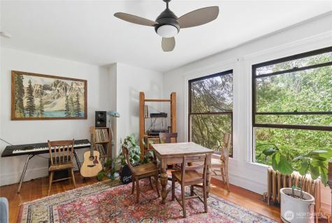 802 16th Avenue Seattle WA 98122
