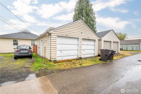 1015 17th Longview WA 98632