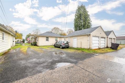 1015 17th Longview WA 98632