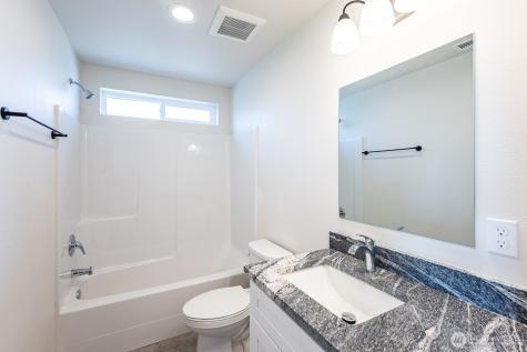 1073 S Grand Drive Moses Lake WA 98837
