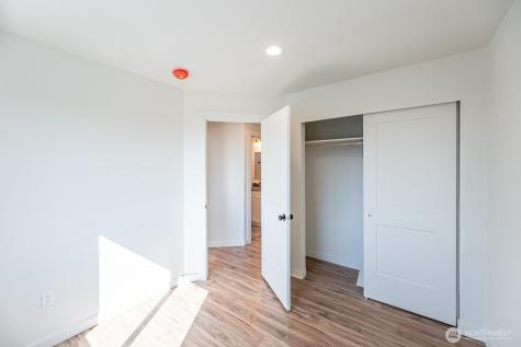 1073 S Grand Drive Moses Lake WA 98837