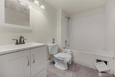 929 Pecks Drive Everett WA 98203