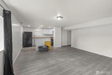 929 Pecks Drive Everett WA 98203