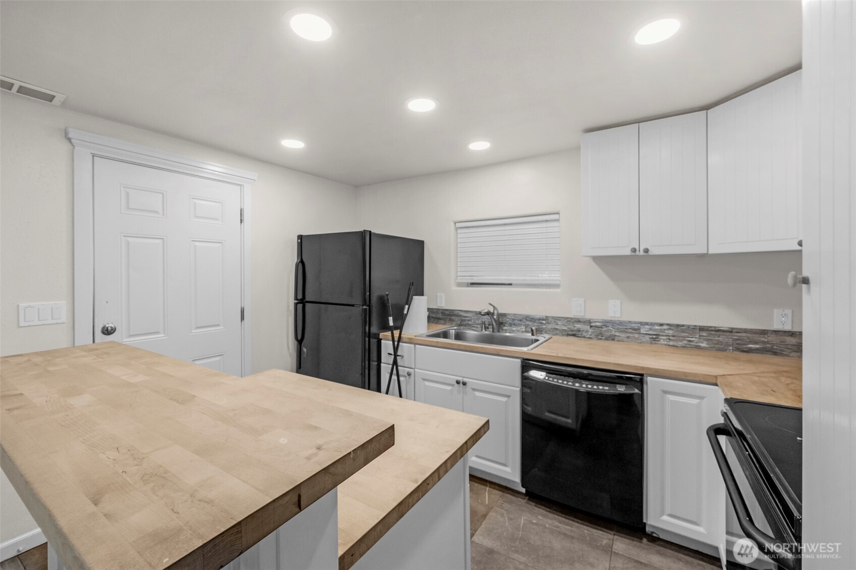 929 Pecks Drive Everett WA 98203