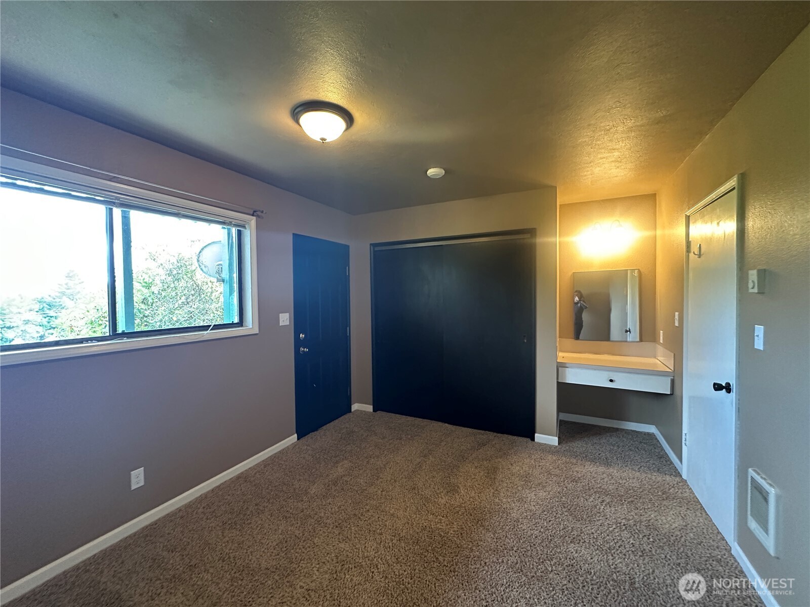 910 Barnhart Street Raymond WA 98577