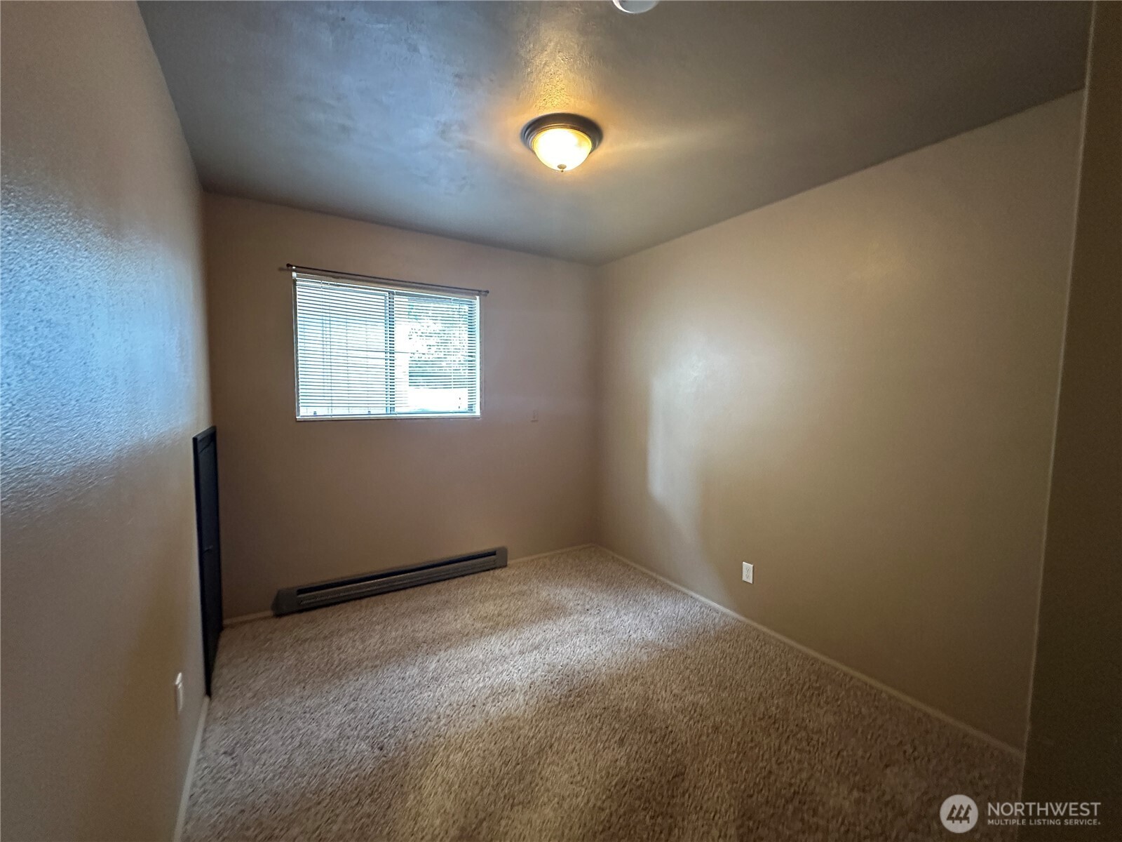 910 Barnhart Street Raymond WA 98577