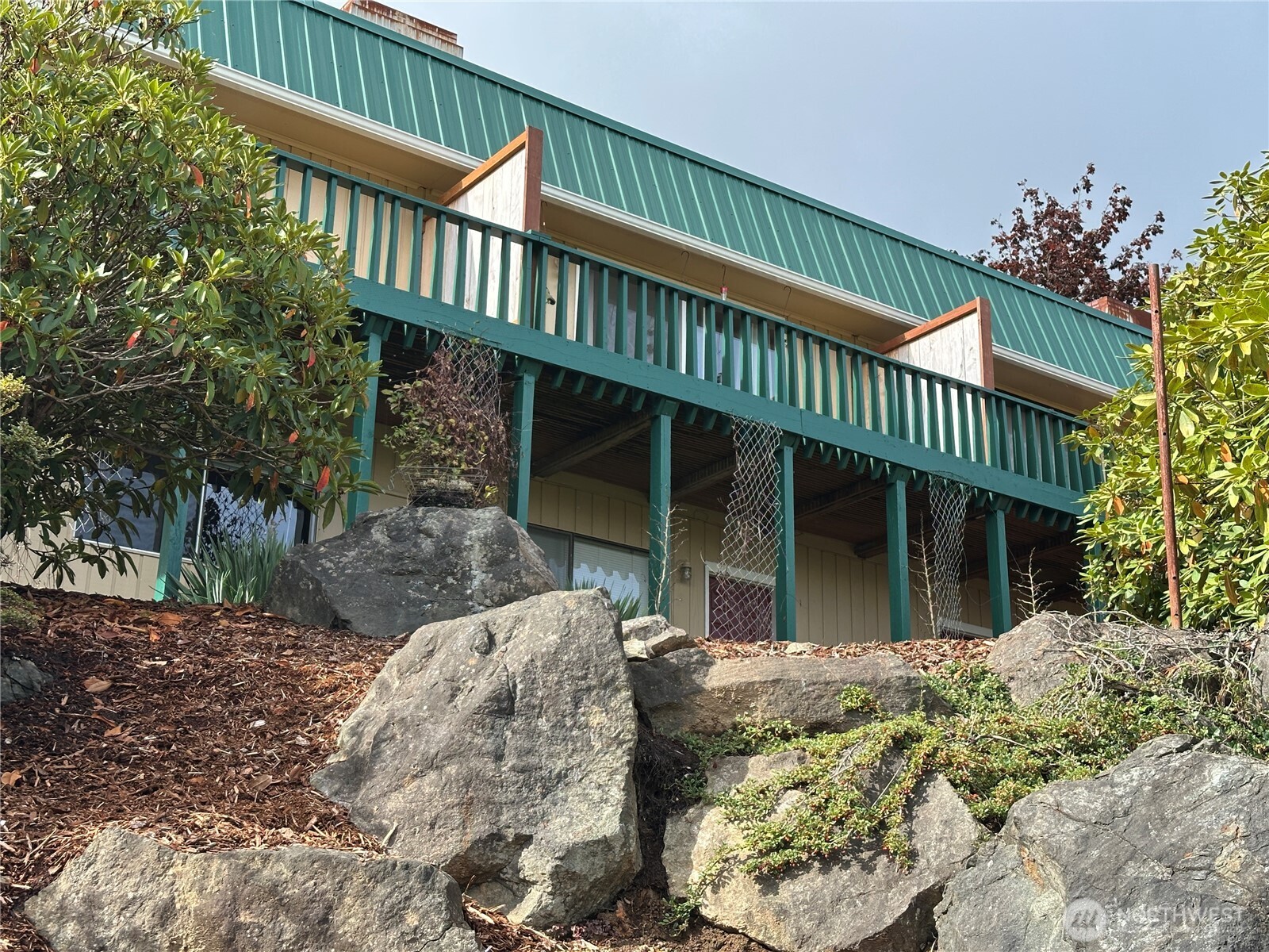 910 Barnhart Street Raymond WA 98577